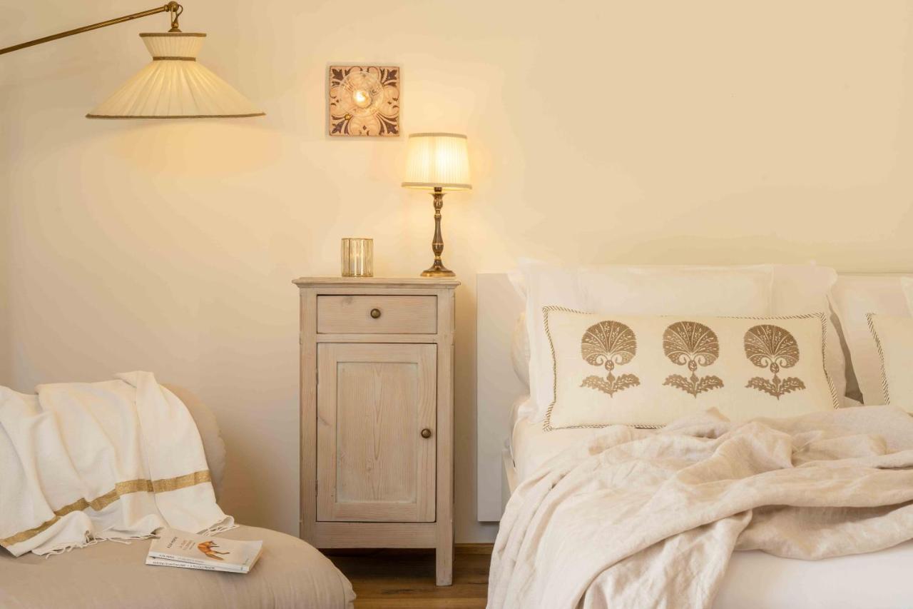 Casavostra - Ambience Suites Ostra Vetere Bagian luar foto