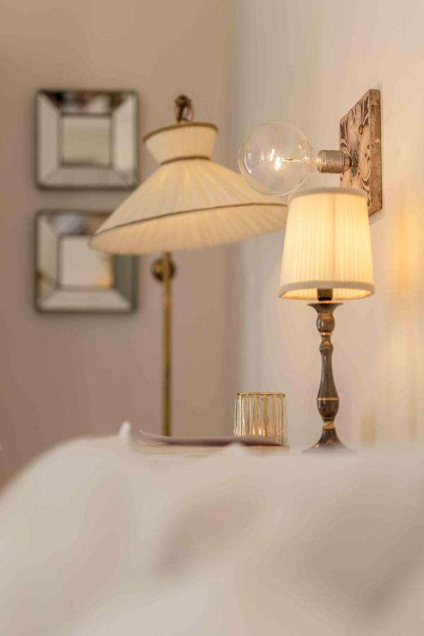 Casavostra - Ambience Suites Ostra Vetere Bagian luar foto