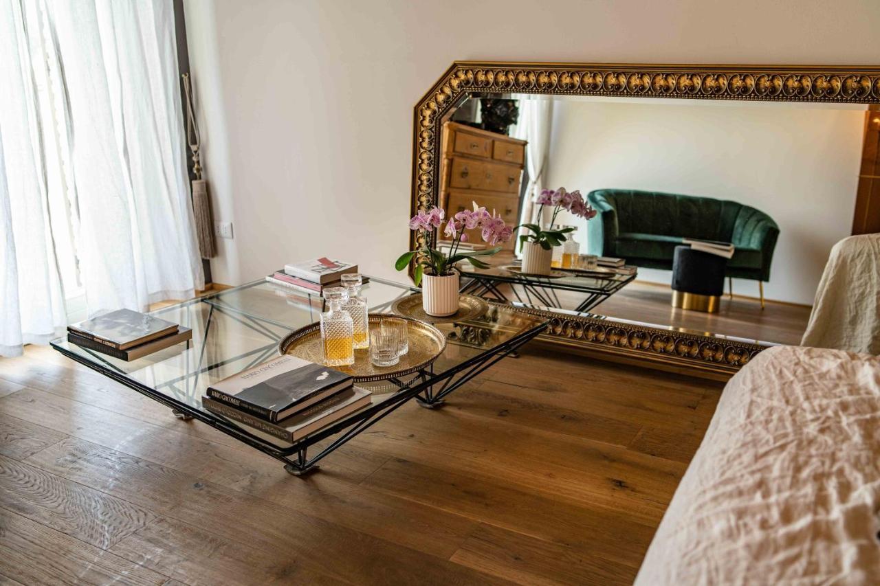 Casavostra - Ambience Suites Ostra Vetere Bagian luar foto