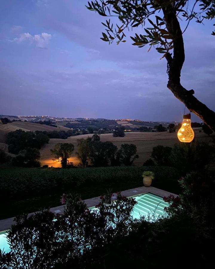 Casavostra - Ambience Suites Ostra Vetere Bagian luar foto