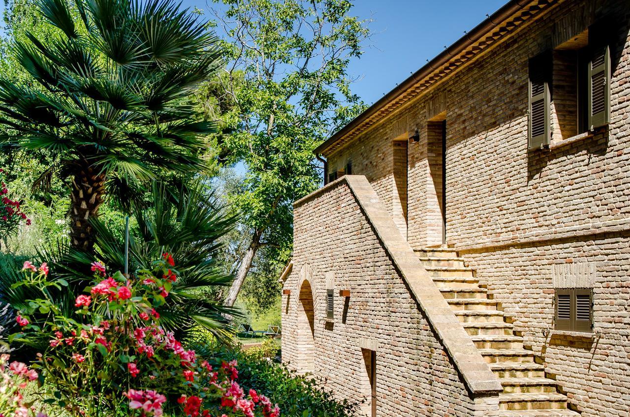 Casavostra - Ambience Suites Ostra Vetere Bagian luar foto